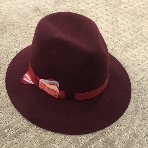 NEW WITH TAGS BCBGeneration Maroon Fedora Hat - Picture 2 of 9
